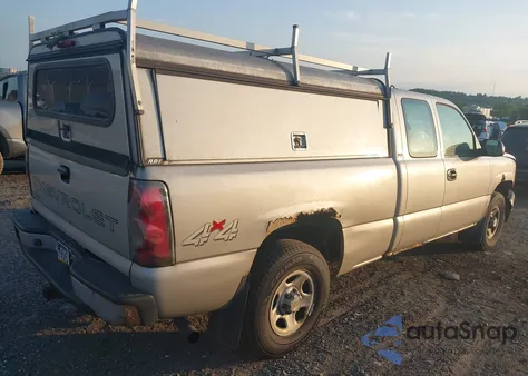 2004 Chevrolet Silverado Work Truck z USA, uszkodzony, nr VIN 2GCEK19VX41131421